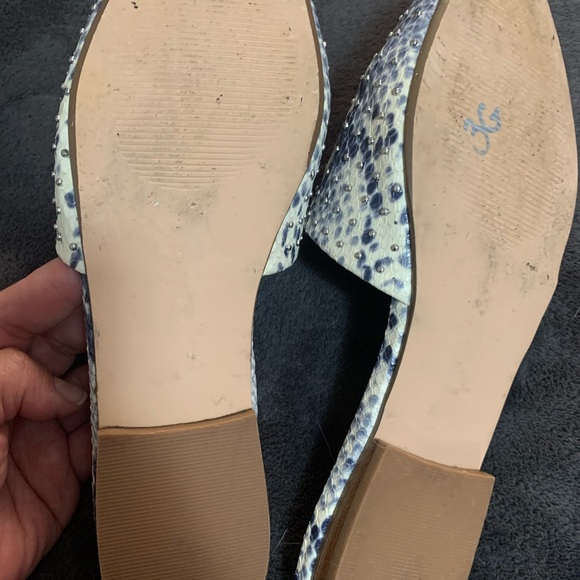 Steve Madden gray  Snake Print Women's Mules. - Picture 7 of 9